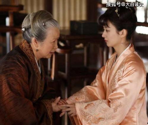 冷厉权臣郡主照样手拿把掐,冷厉权臣，手拿把掐的宫廷较量  第3张